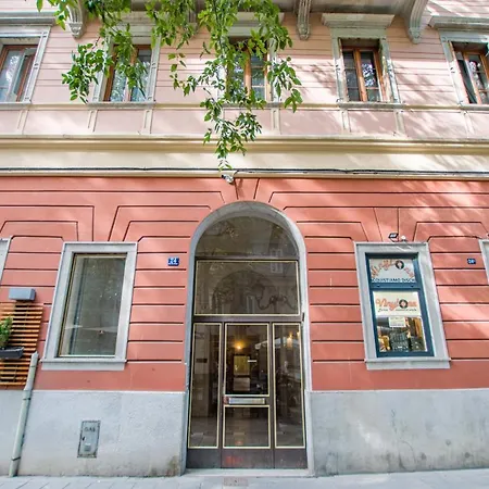 Viale 24 Τεργέστη